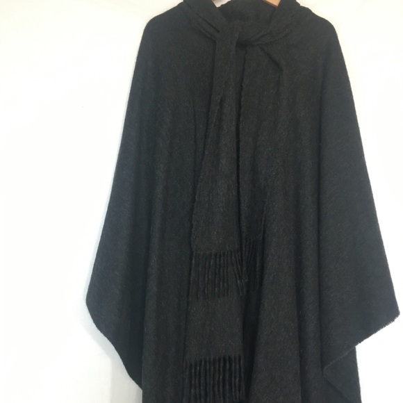 TUMI alpaca fringed poncho in a dark charcoal gray - Picture 3 of 13